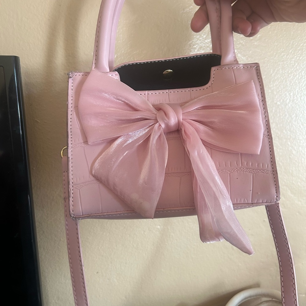 Elegant Pink Bow Handbag